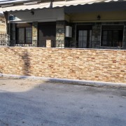 ependish toixou me plakaki tupou petras (12)