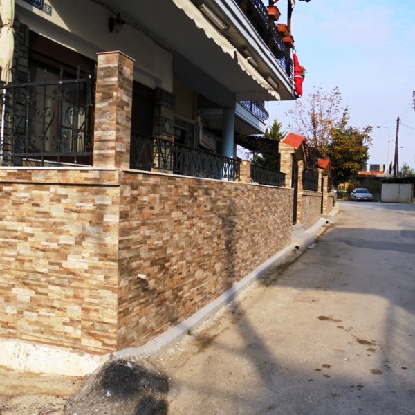 ependish toixou me plakaki tupou petras (15)