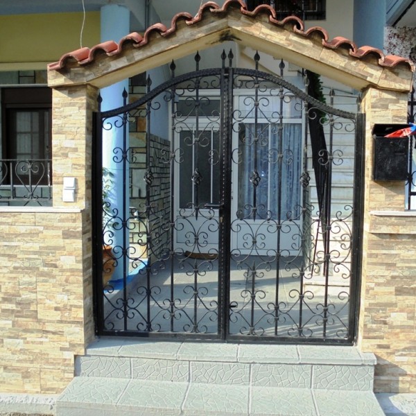 ependish toixou me plakaki tupou petras (20)