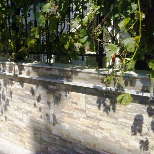 ependish toixou me plakaki tupou petras (31)